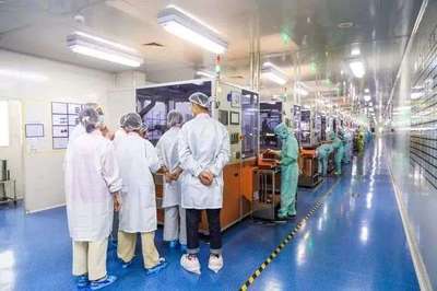 業(yè)績向好，股價卻下跌，新消費“第一股”們怎么了？